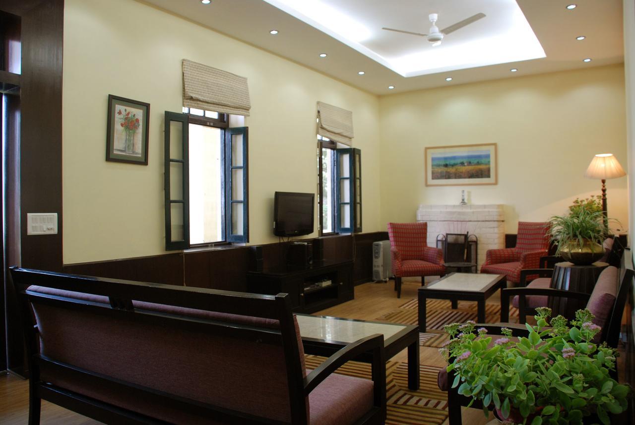 Alasia Hotel Kasauli Exteriör bild