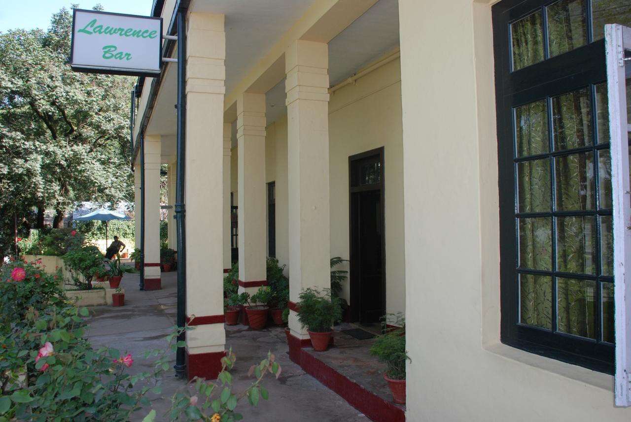 Alasia Hotel Kasauli Exteriör bild