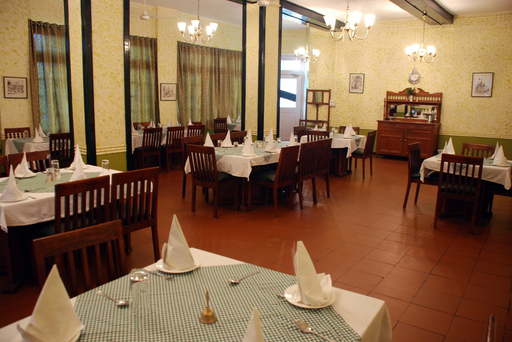 Alasia Hotel Kasauli Exteriör bild